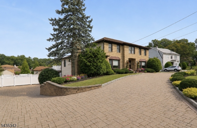 400 Madison Hill Rd