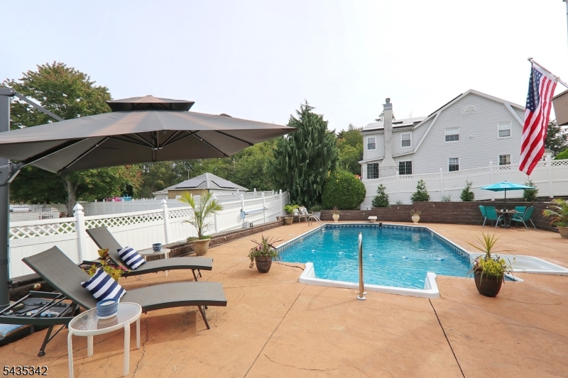 400 Madison Hill Rd