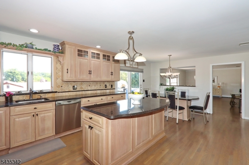 400 Madison Hill Rd