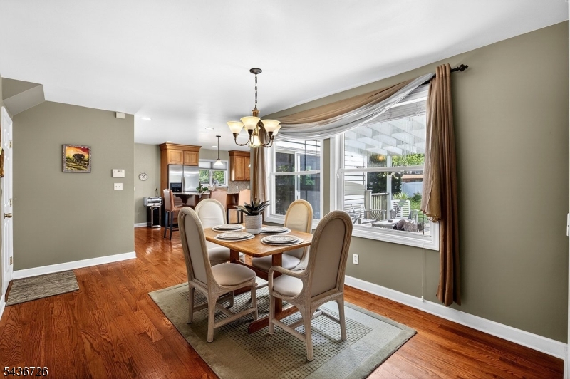 37 Hall Dr