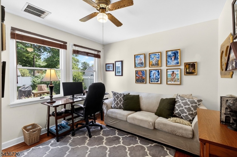37 Hall Dr
