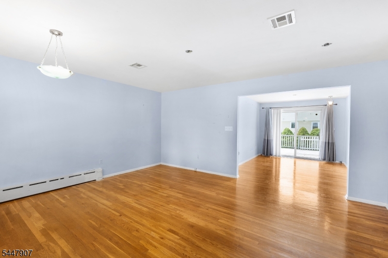 54 Canterbury Dr