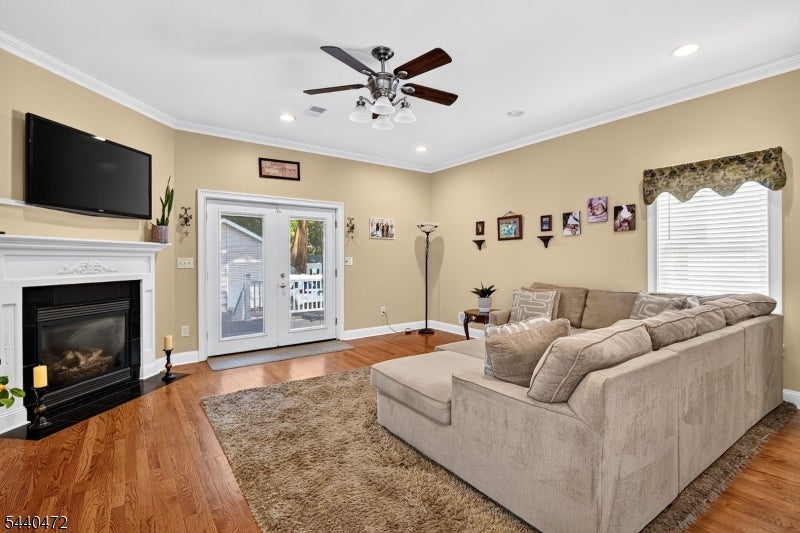 123 Gibson Blvd