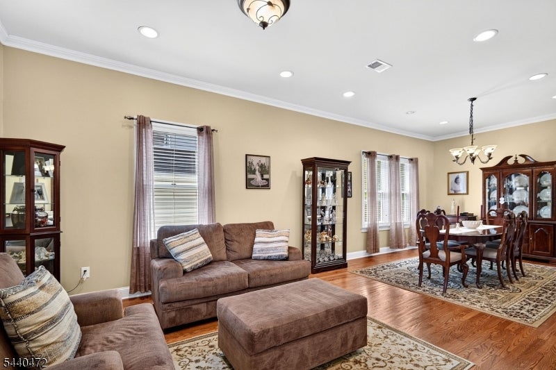 123 Gibson Blvd