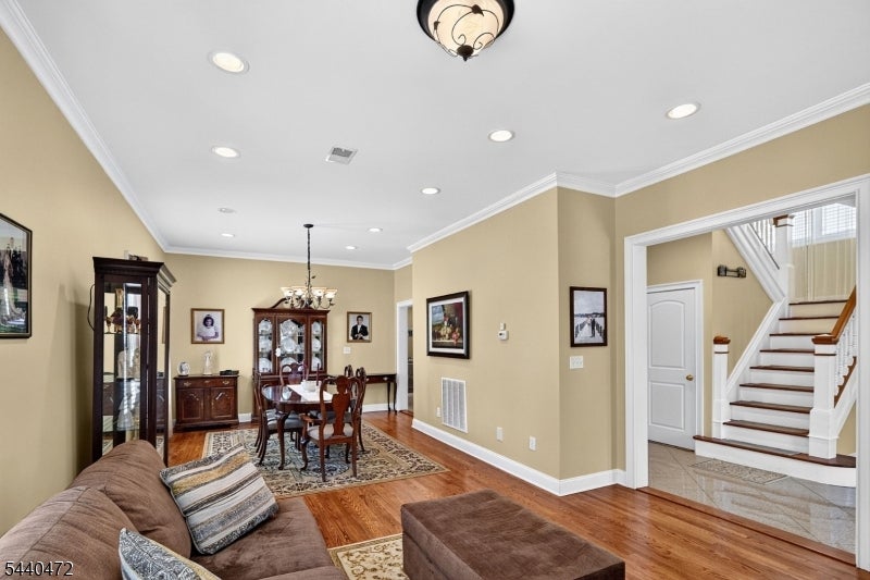 123 Gibson Blvd