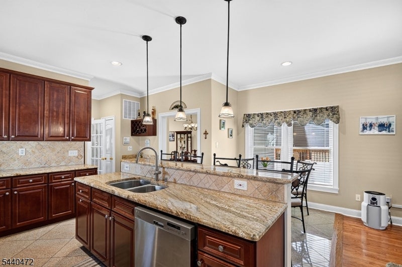 123 Gibson Blvd