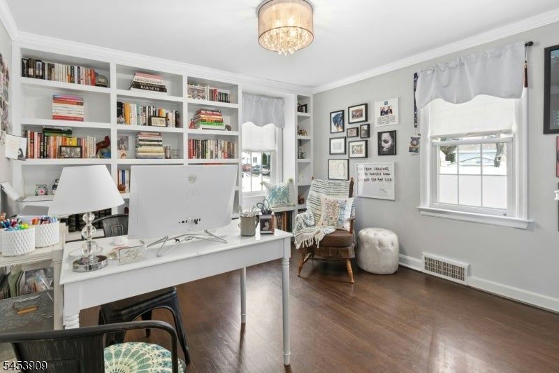 8 CHEROKEE ROAD