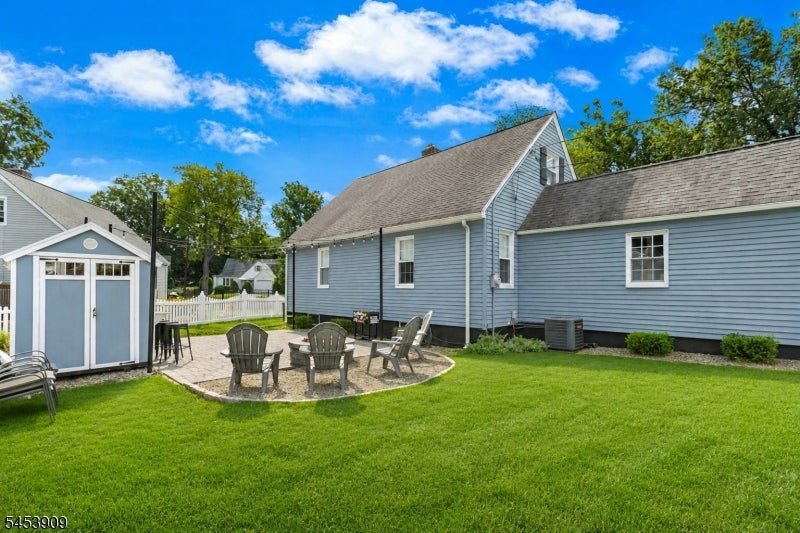 8 CHEROKEE ROAD