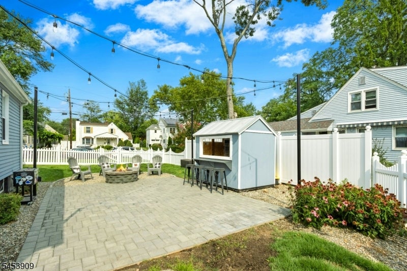 8 CHEROKEE ROAD