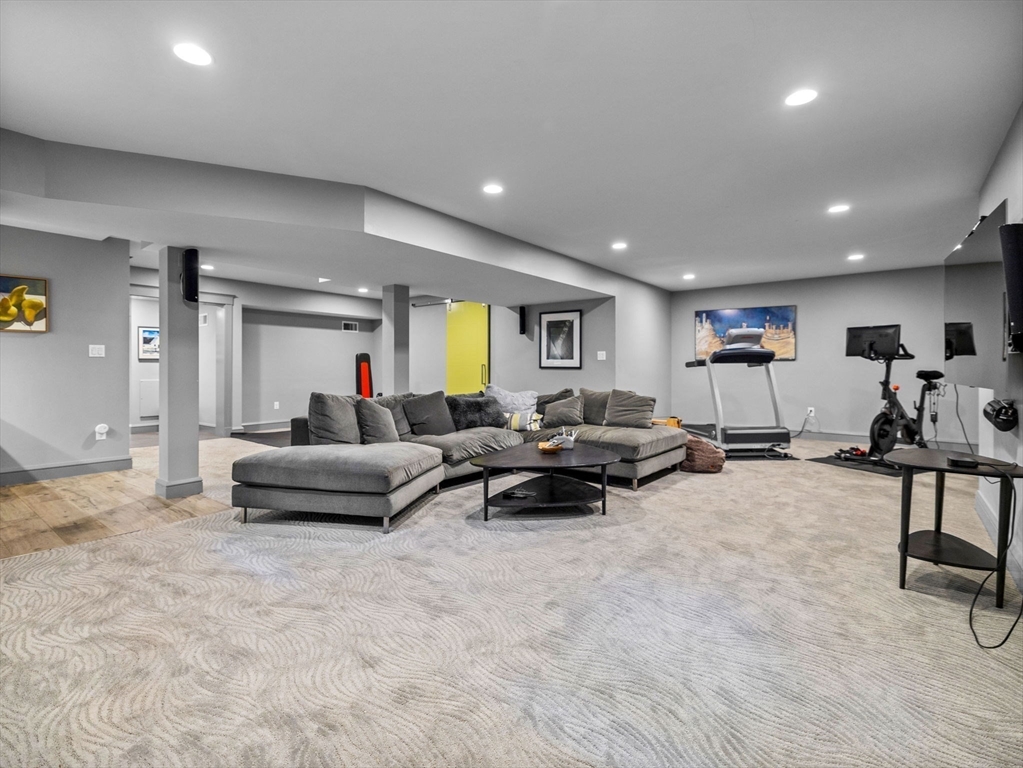 90 Burr Dr