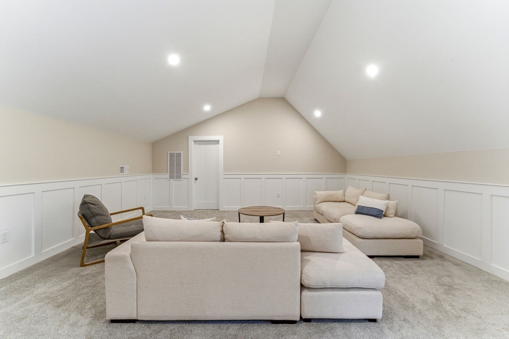 54 Pilgrim Rd