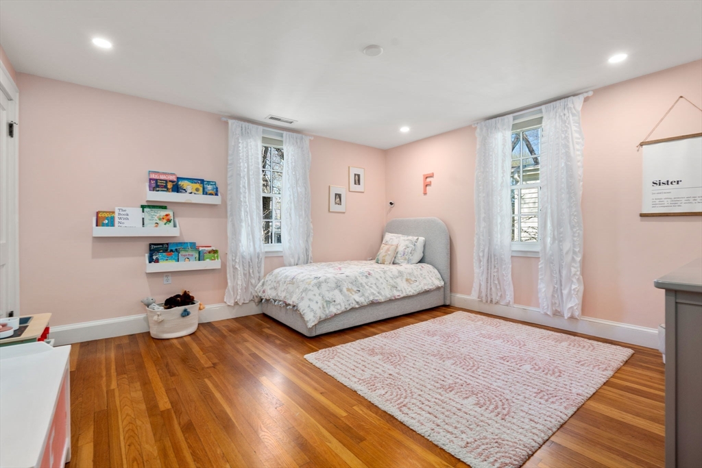 30 Trowbridge Ave