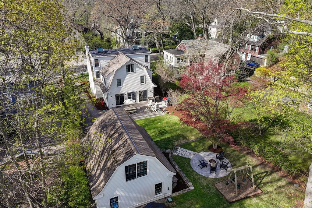 30 Trowbridge Ave