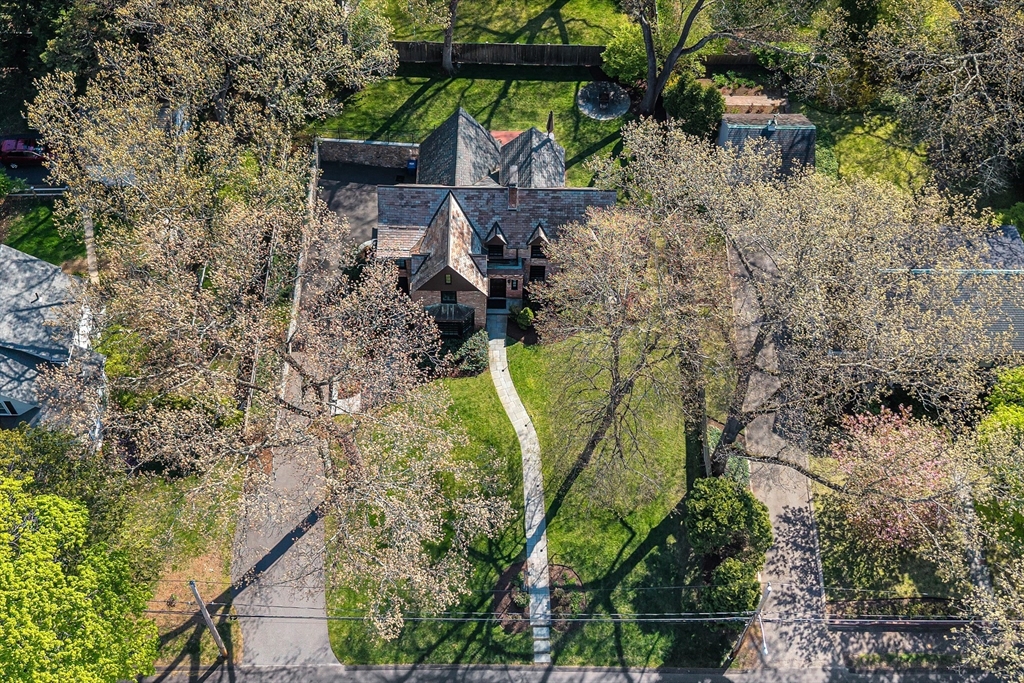 28 Emerson Rd