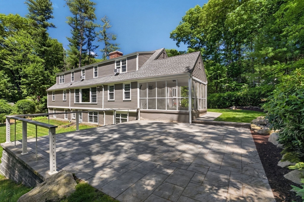 96 Draper Rd