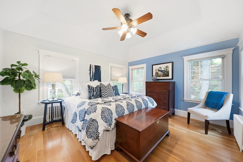 25 Riverdale Rd