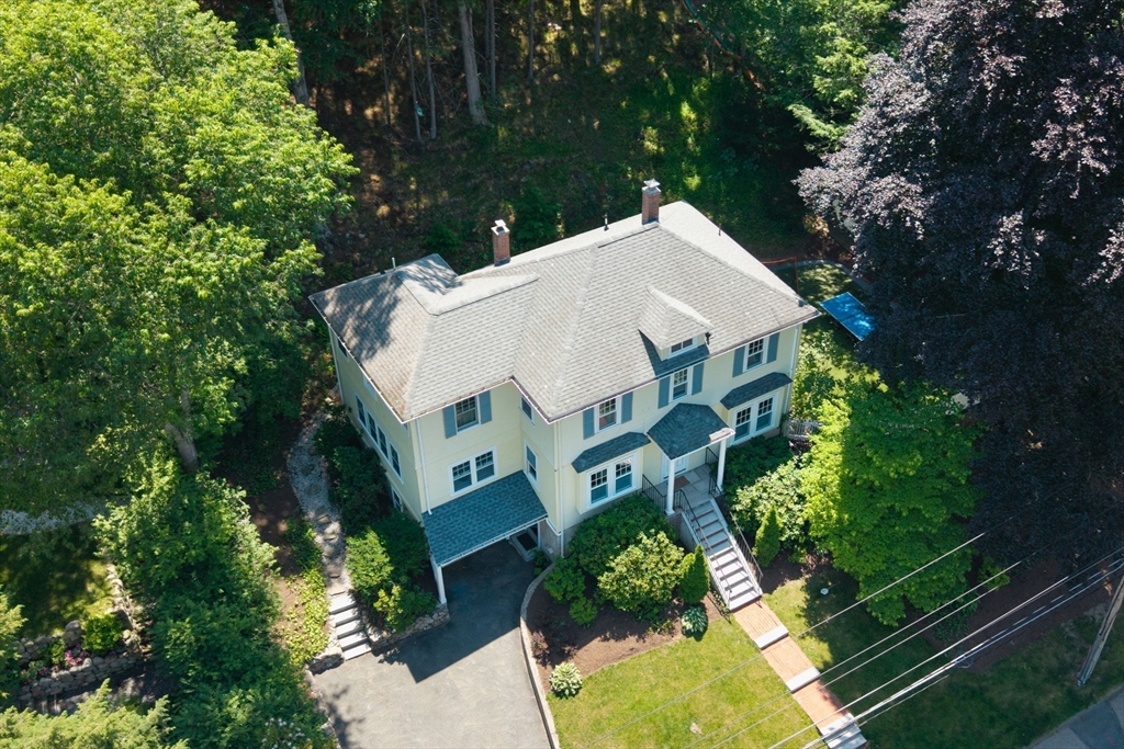 25 Riverdale Rd