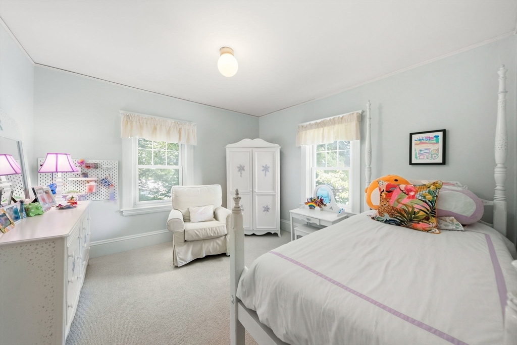25 Riverdale Rd