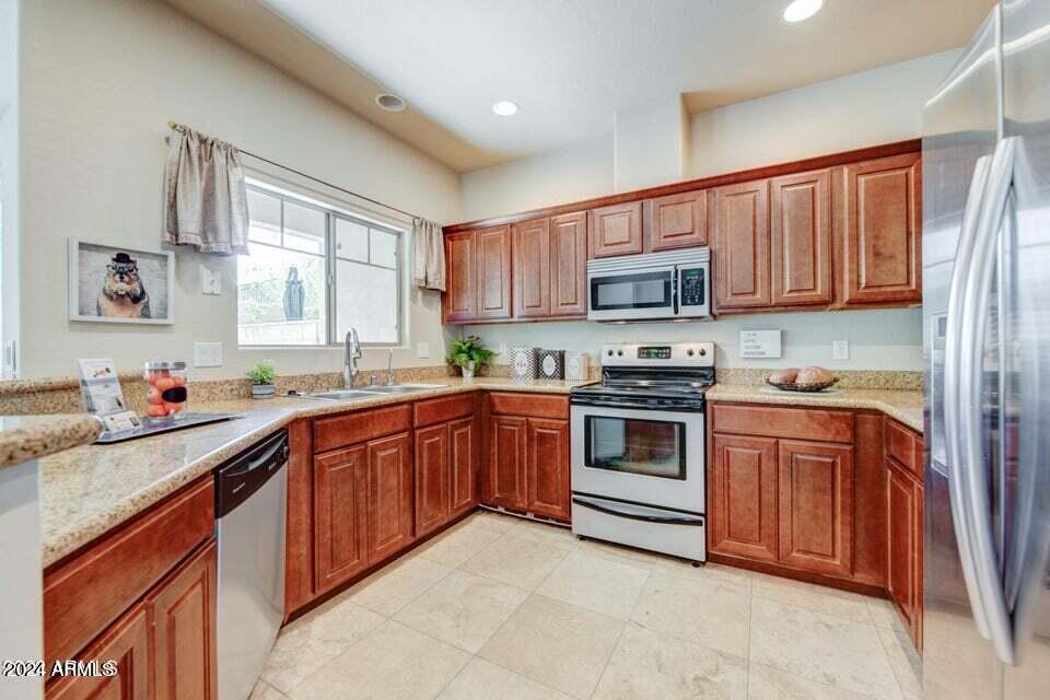 1120 S ASH Avenue, 1004