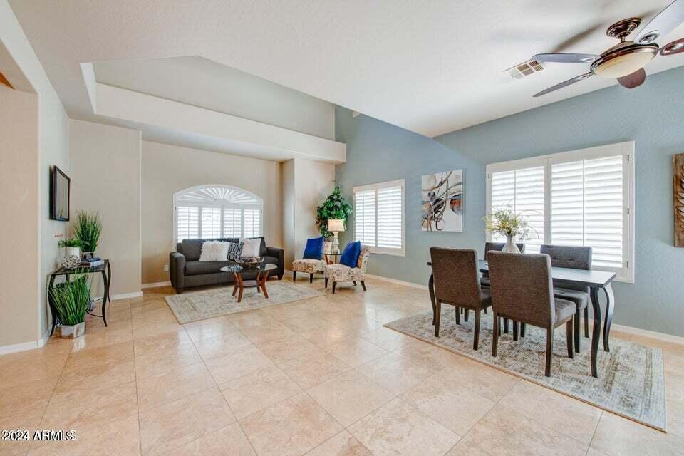 1120 S ASH Avenue, 1004