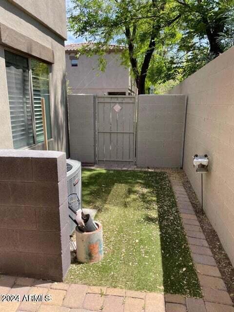 1120 S ASH Avenue, 1004