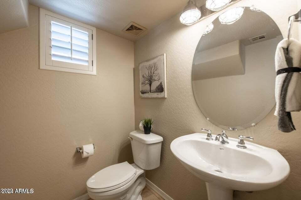 1120 S ASH Avenue, 1004