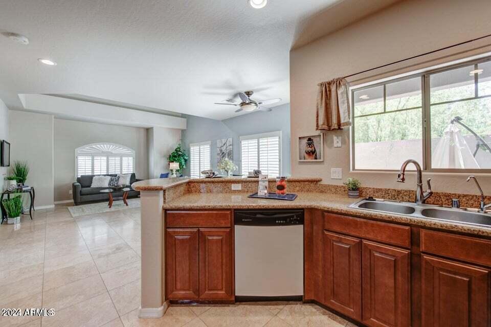 1120 S ASH Avenue, 1004