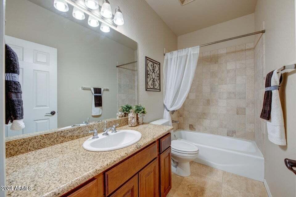1120 S ASH Avenue, 1004