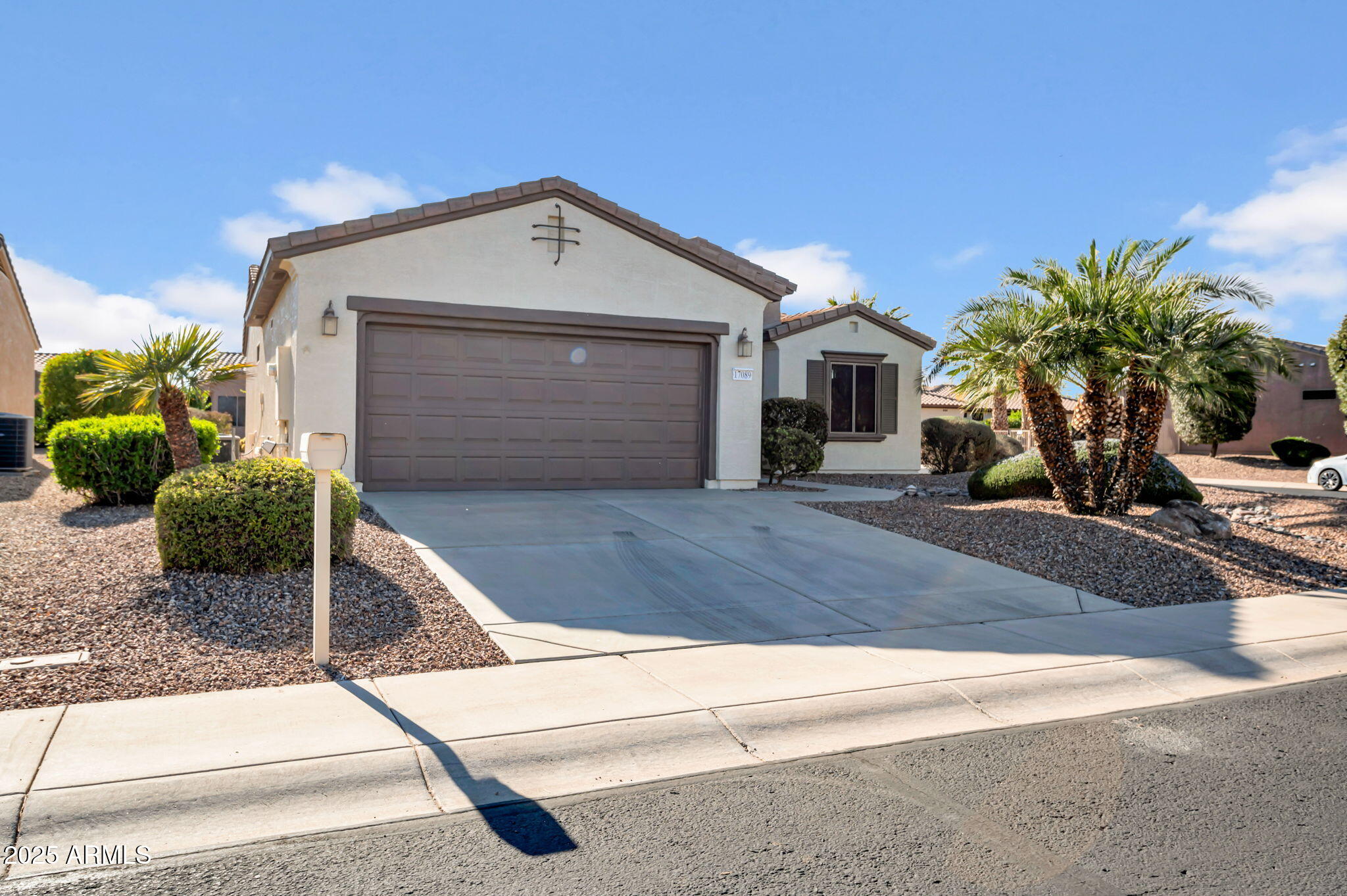 17089 W LINKS Drive