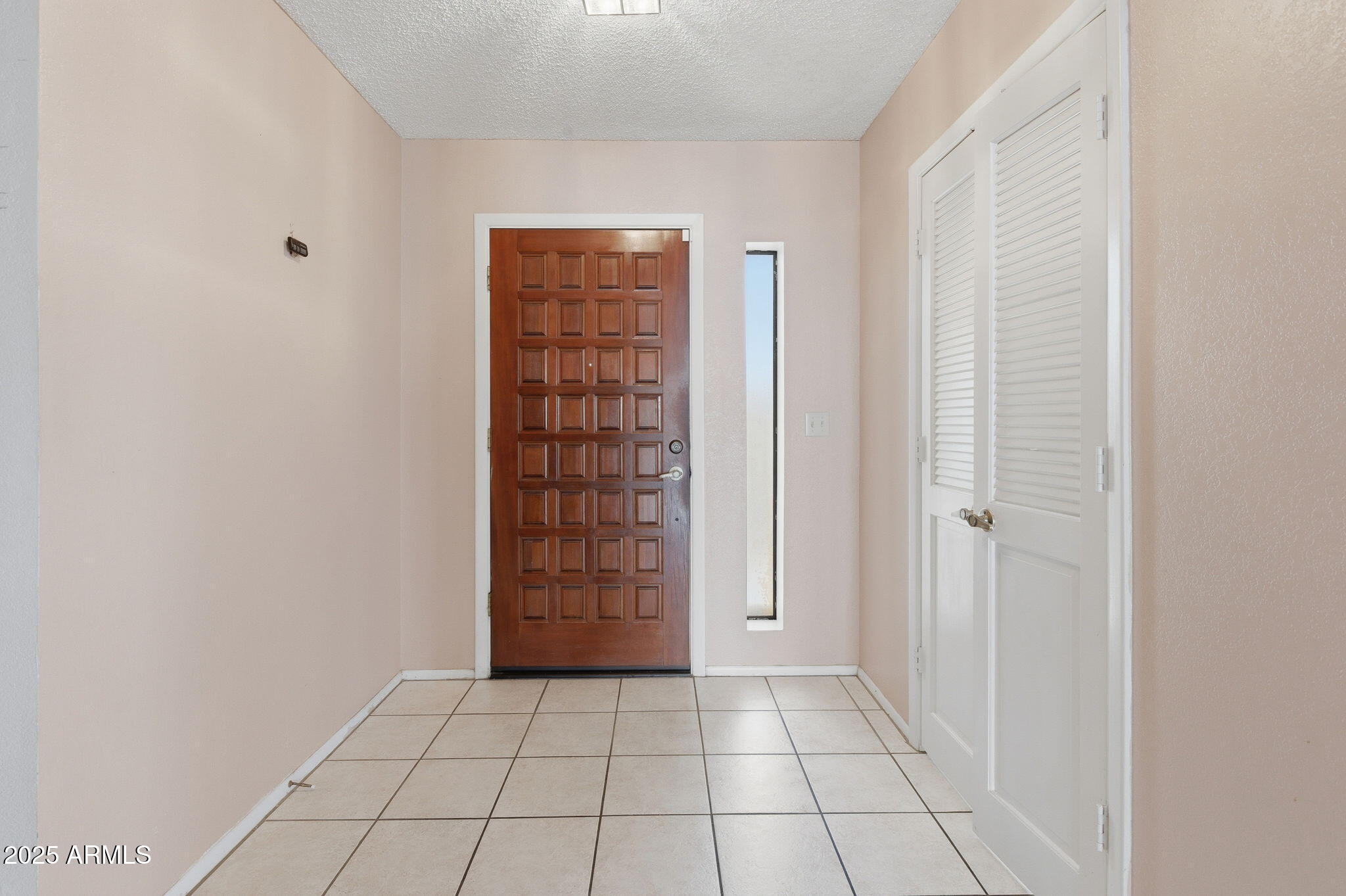 306 W BEVERLY Lane