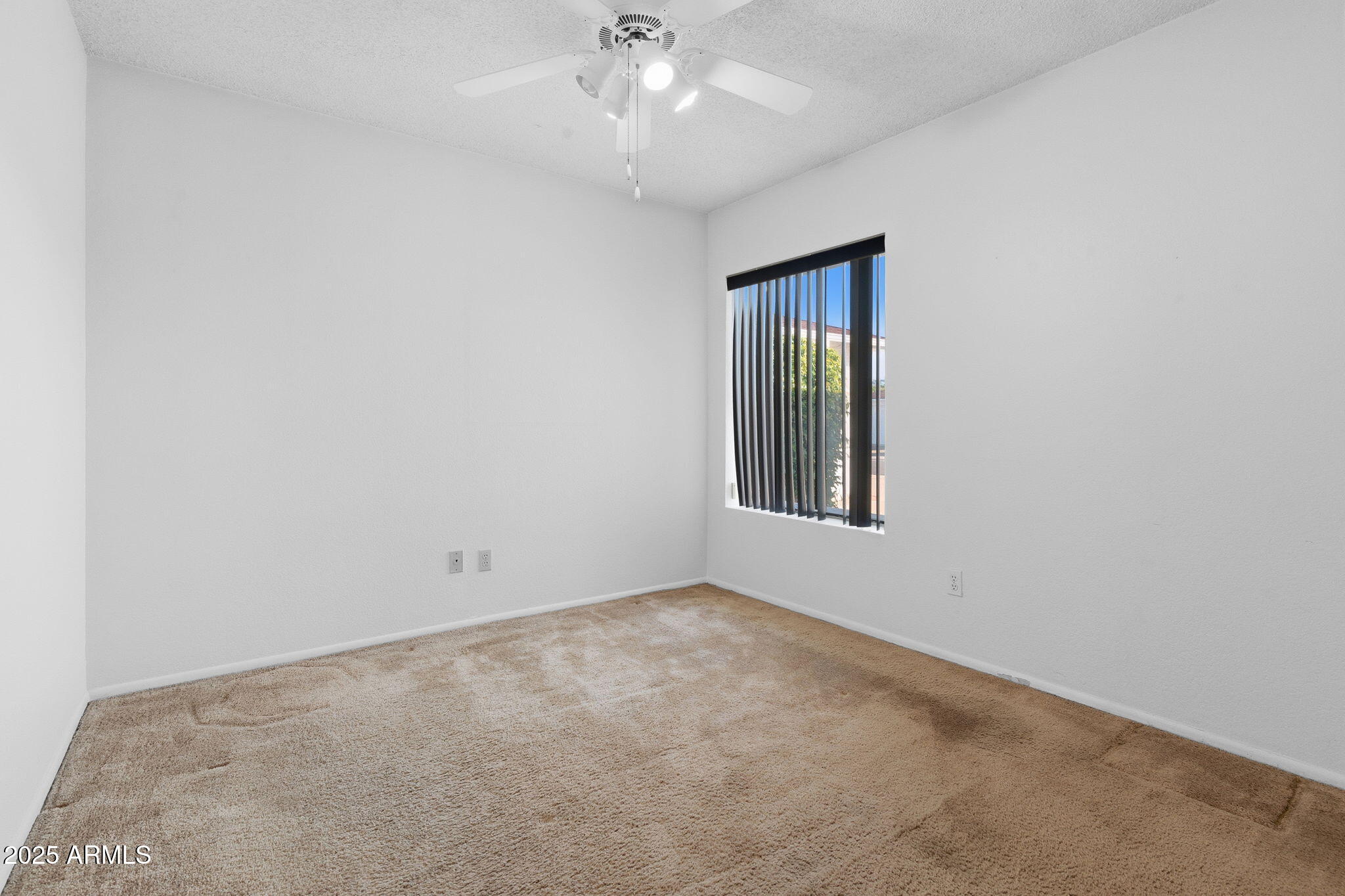 306 W BEVERLY Lane