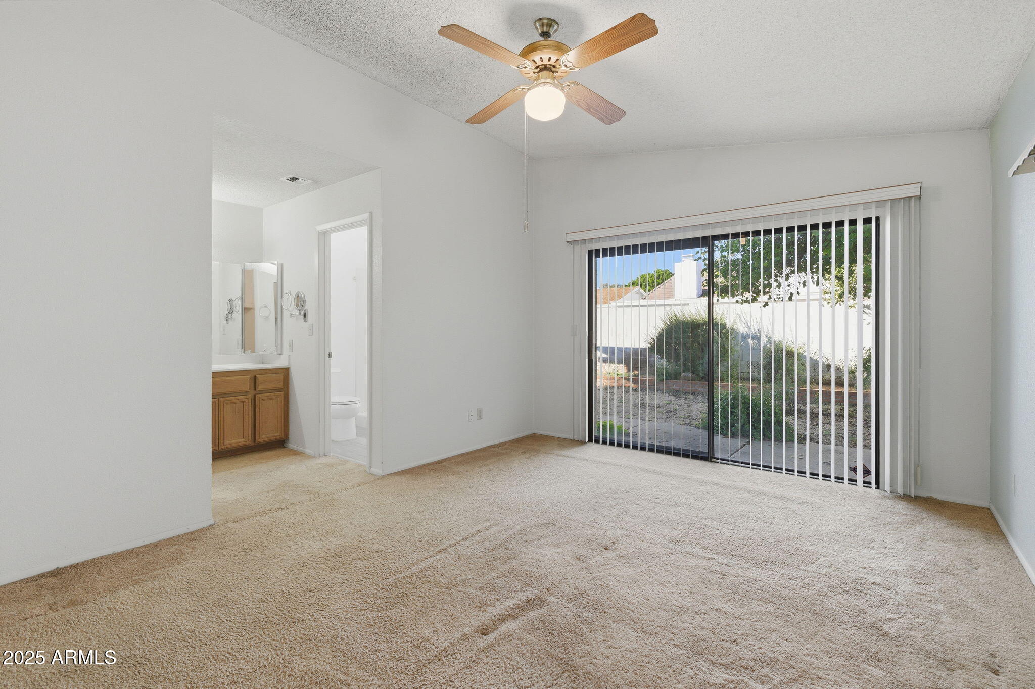 306 W BEVERLY Lane