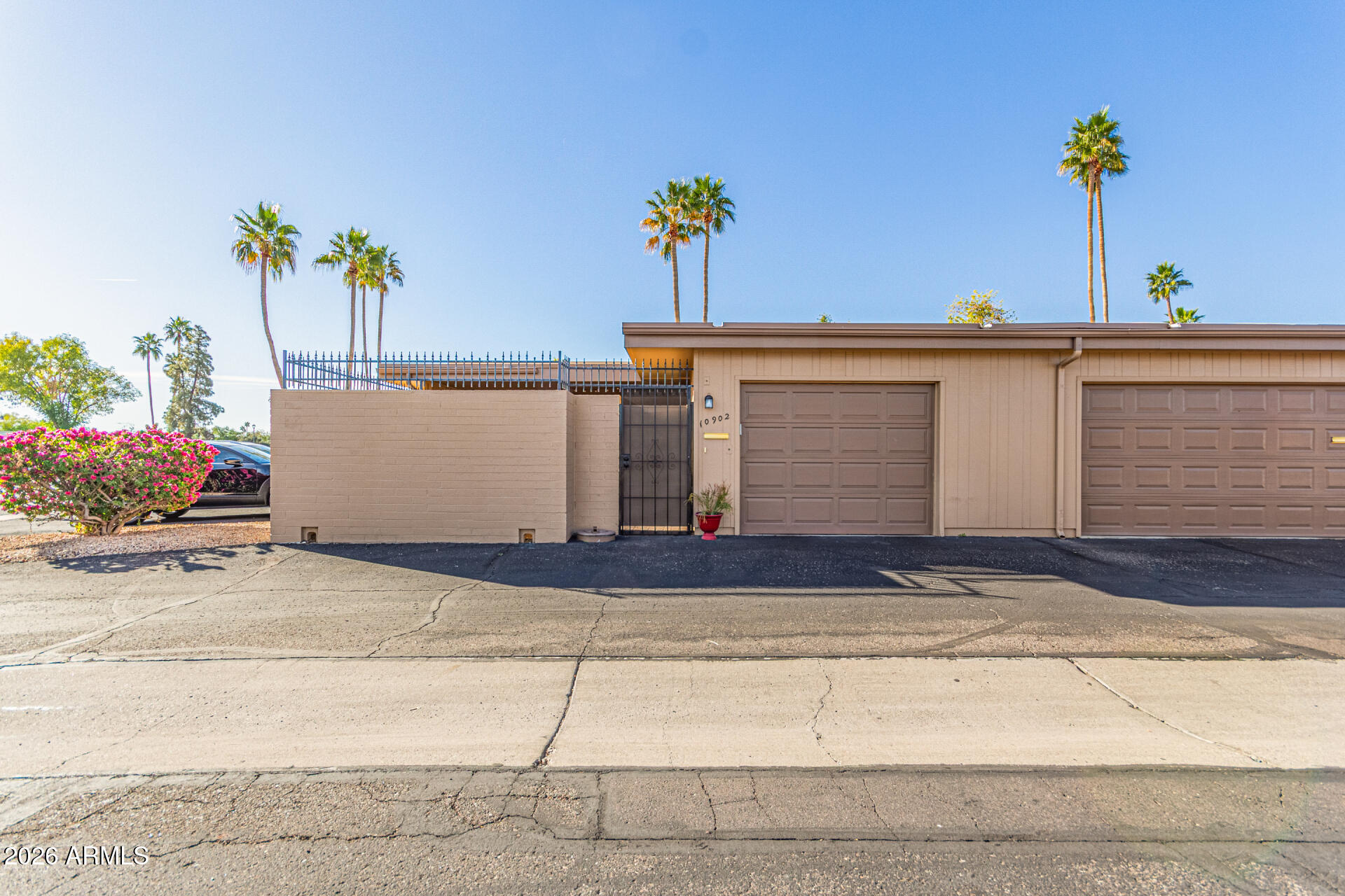10902 W Topaz Drive