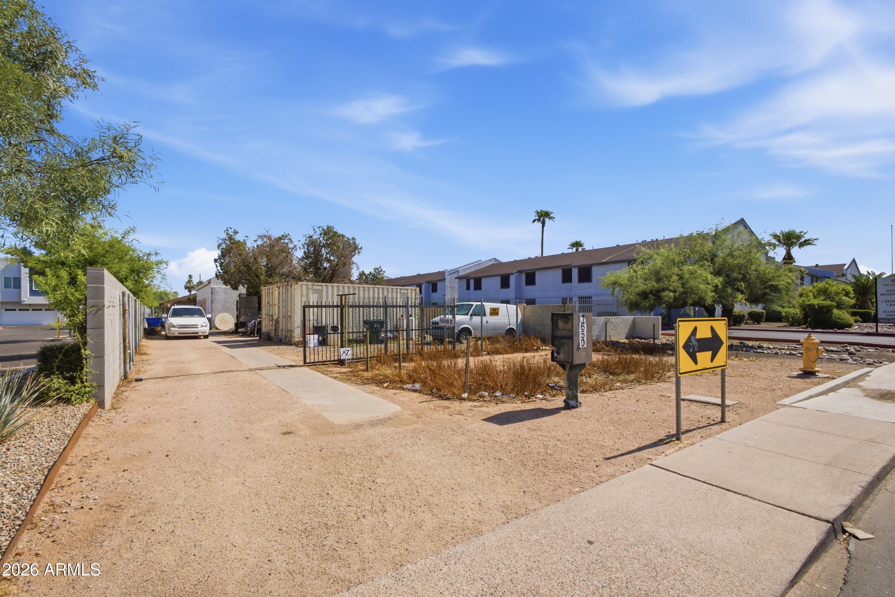 1650 E MONTE VISTA Road