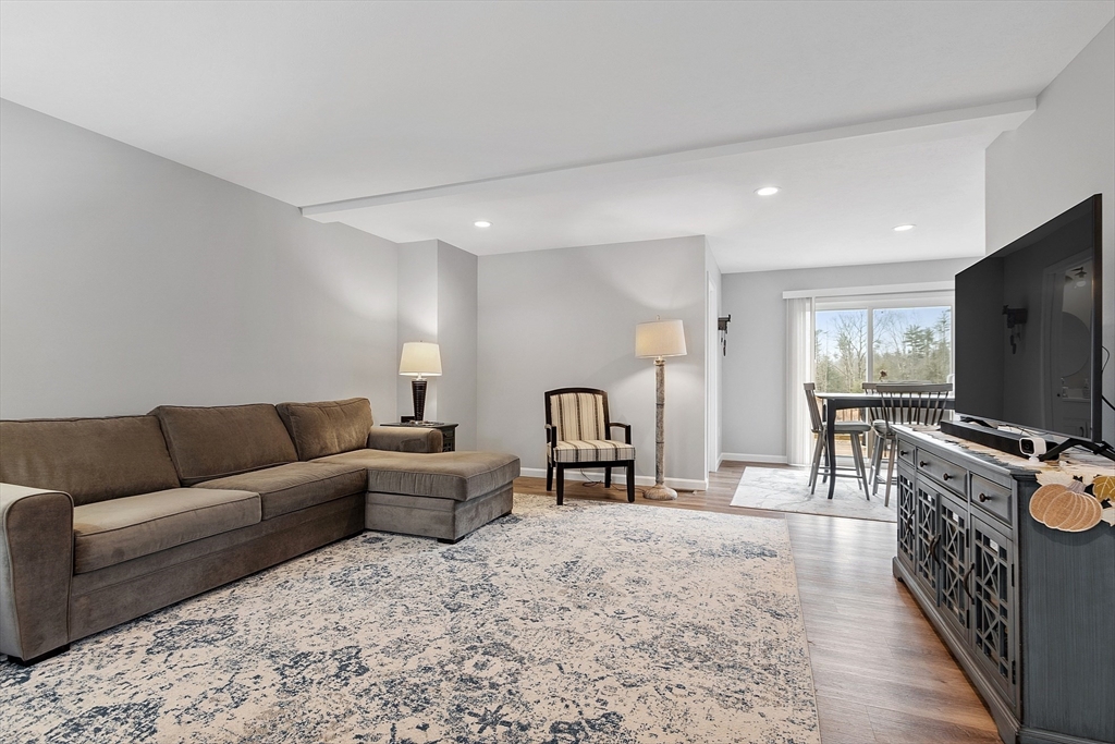 90 Royalston Road N