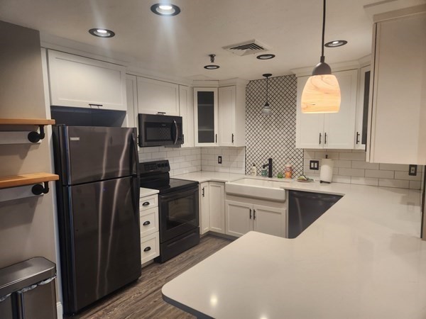 54 Green Street # 204