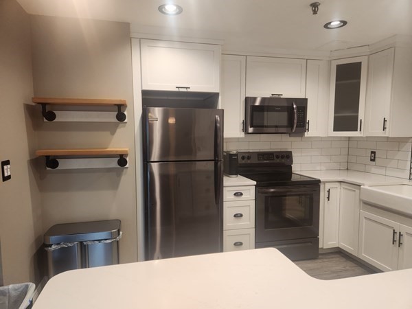 54 Green Street # 204