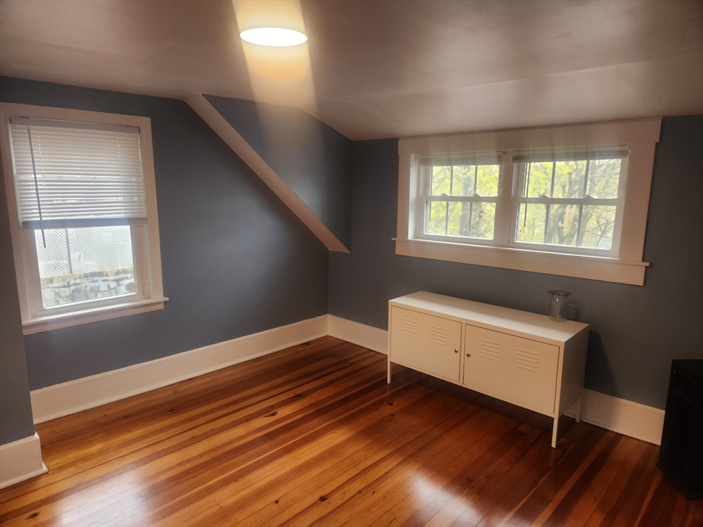 4 Highland Ct # 4