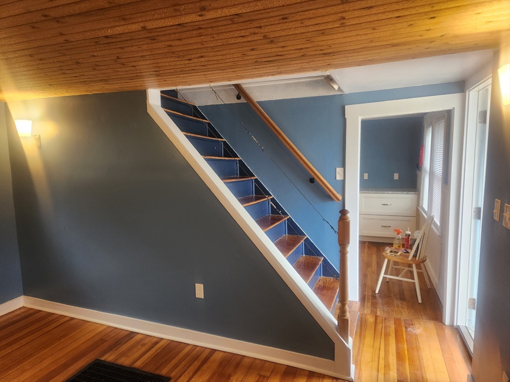4 Highland Ct # 4