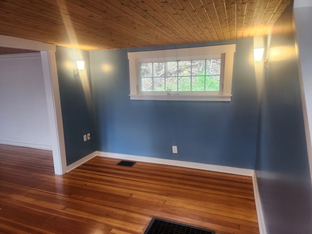 4 Highland Ct # 4