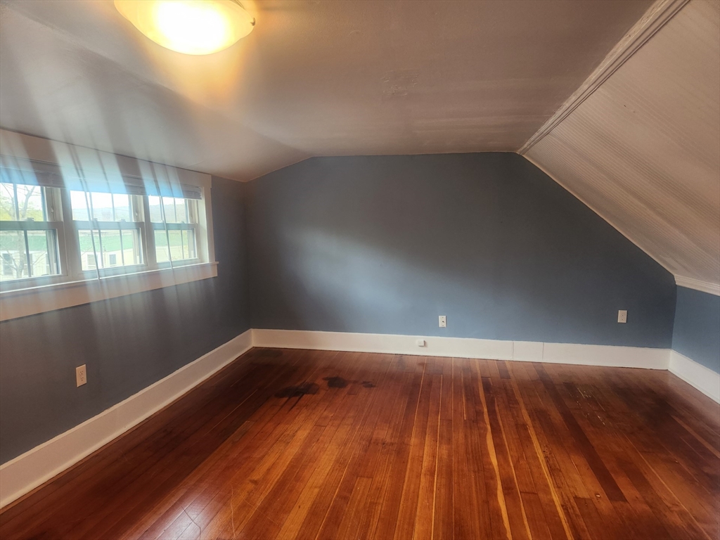 4 Highland Ct # 4