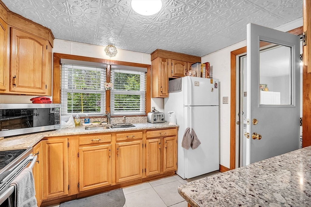14 Lakeview Avnue