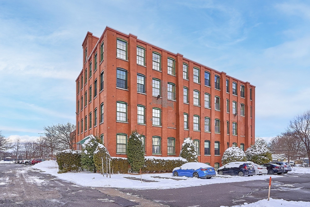 54 Green Street # 105