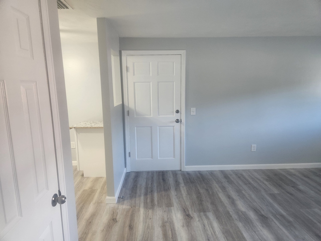 176 Maple Avenue # 01 Unit: 2-01