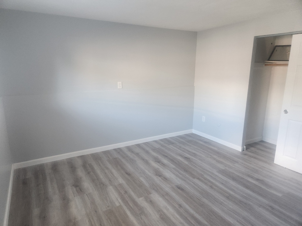 176 Maple Avenue # 01 Unit: 2-01