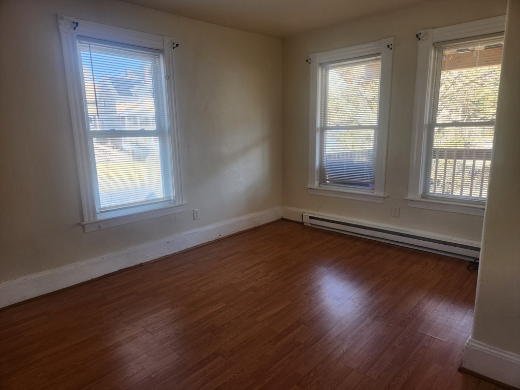 15-25 Lunenburg Street