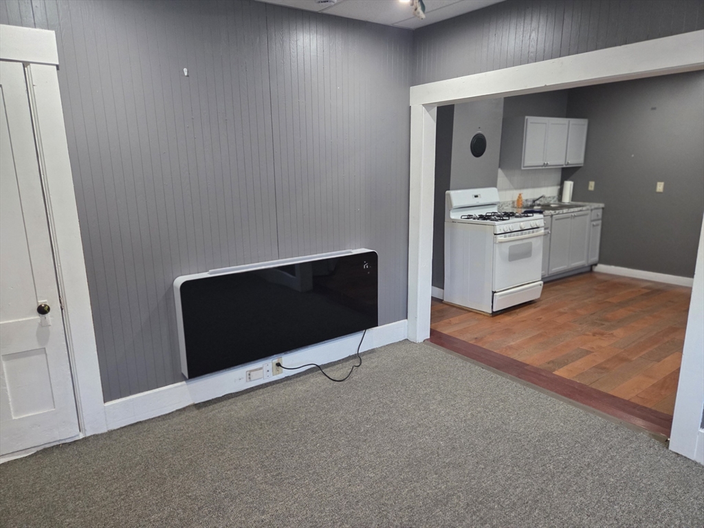 230 Kimball Street # 1B