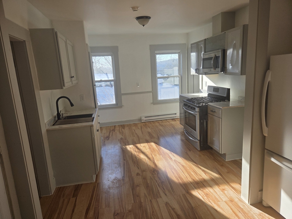 40 Garnet Street # 3