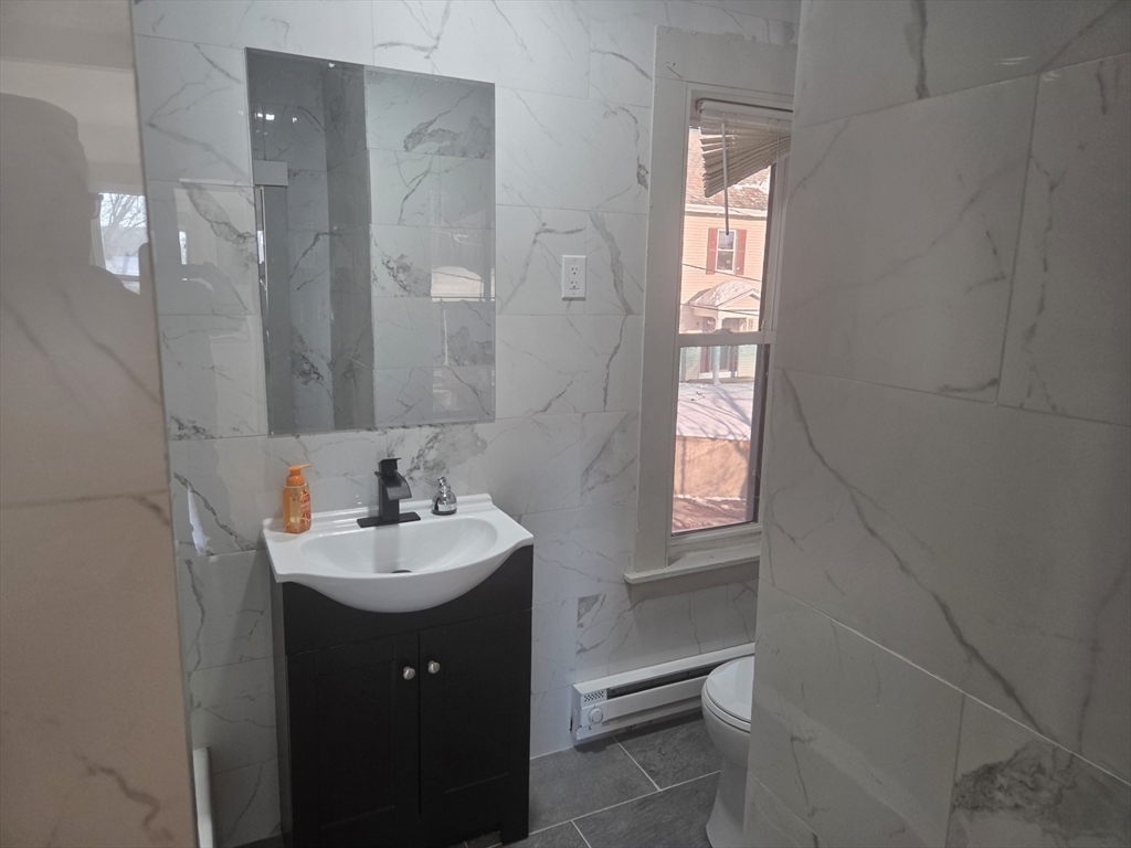 40 Garnet Street # 3