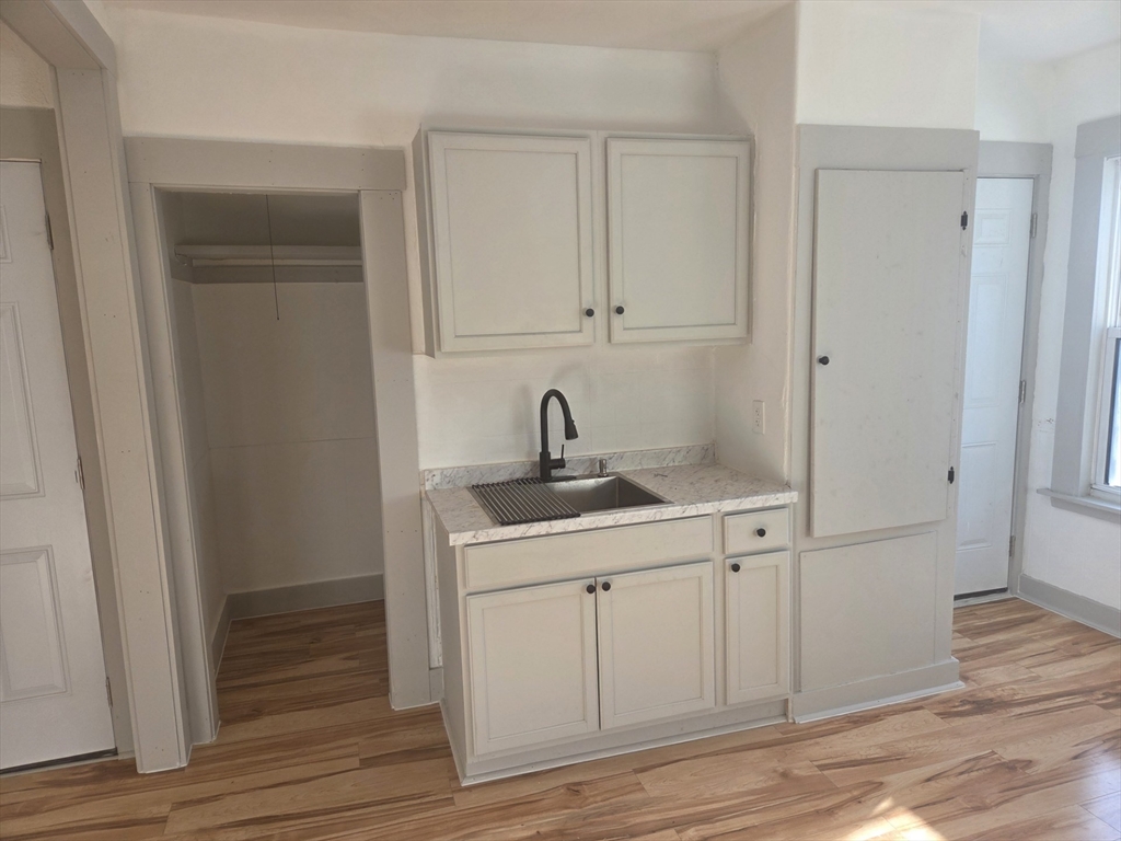 40 Garnet Street # 3